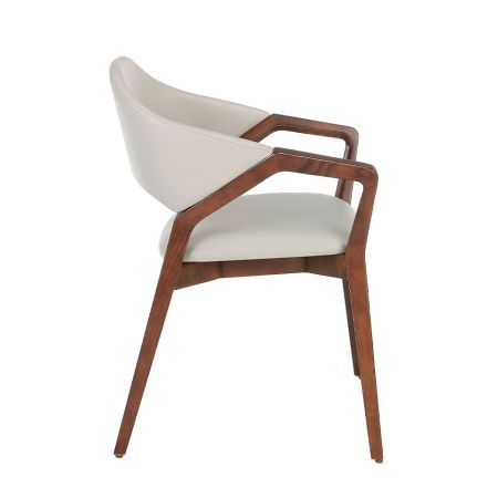 Chair Poli