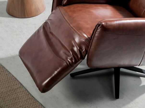 Armchair Majestian II