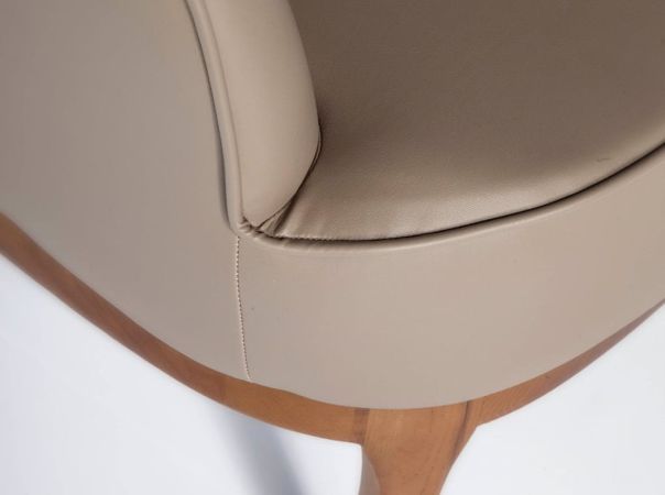 Armchair Polise