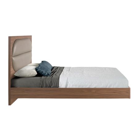 Cama Teon