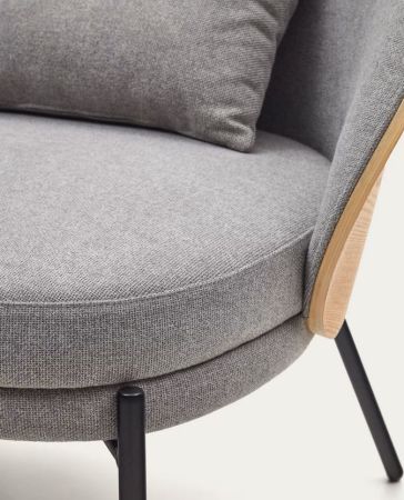 Armchair Eam