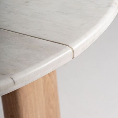 Dining table Ara