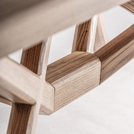 Dining table Vrebos