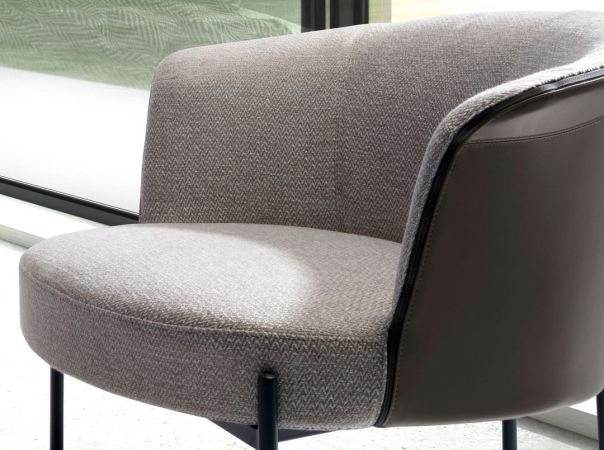 Armchair Clonin