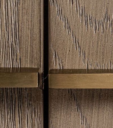 USSEL WARDROBE