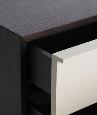 LINDFLUR BED TABLE