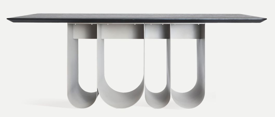 ARQA DINING TABLE