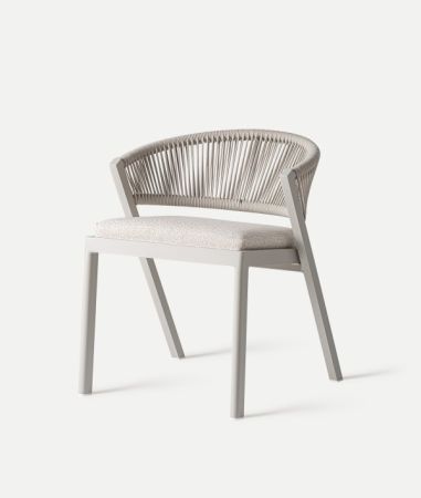 TEGNA CHAIR